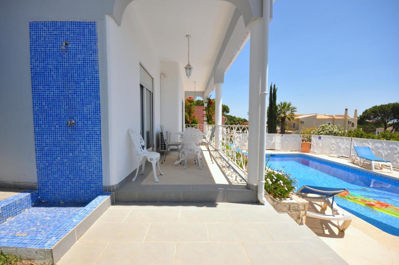 Well-Appointed Villa Is Situated In The Popular Resort Of Vilamoura กัวเตย์รา ภายนอก รูปภาพ