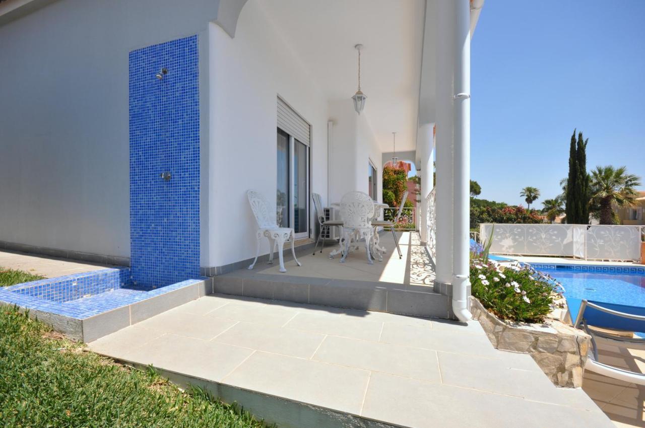 Well-Appointed Villa Is Situated In The Popular Resort Of Vilamoura กัวเตย์รา ภายนอก รูปภาพ