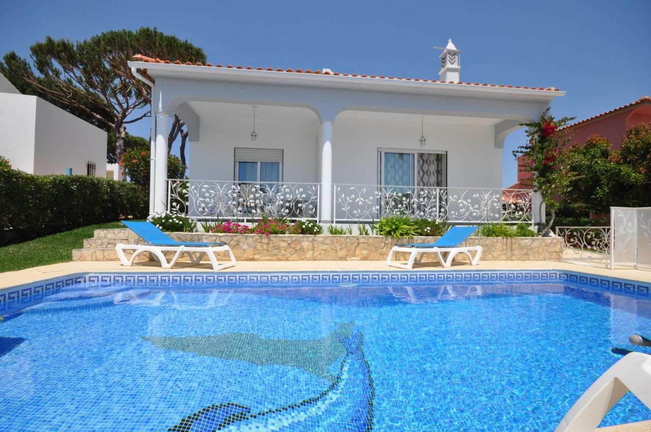 Well-Appointed Villa Is Situated In The Popular Resort Of Vilamoura กัวเตย์รา ภายนอก รูปภาพ